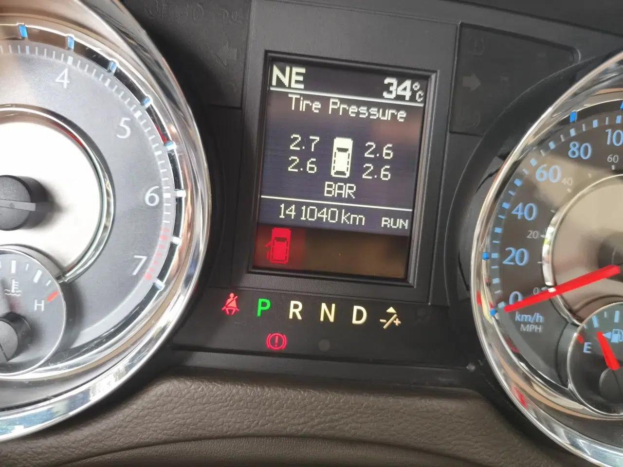 Chrysler Grand Voyager 2013 3.6L Luxury Edition — миниатюра 12