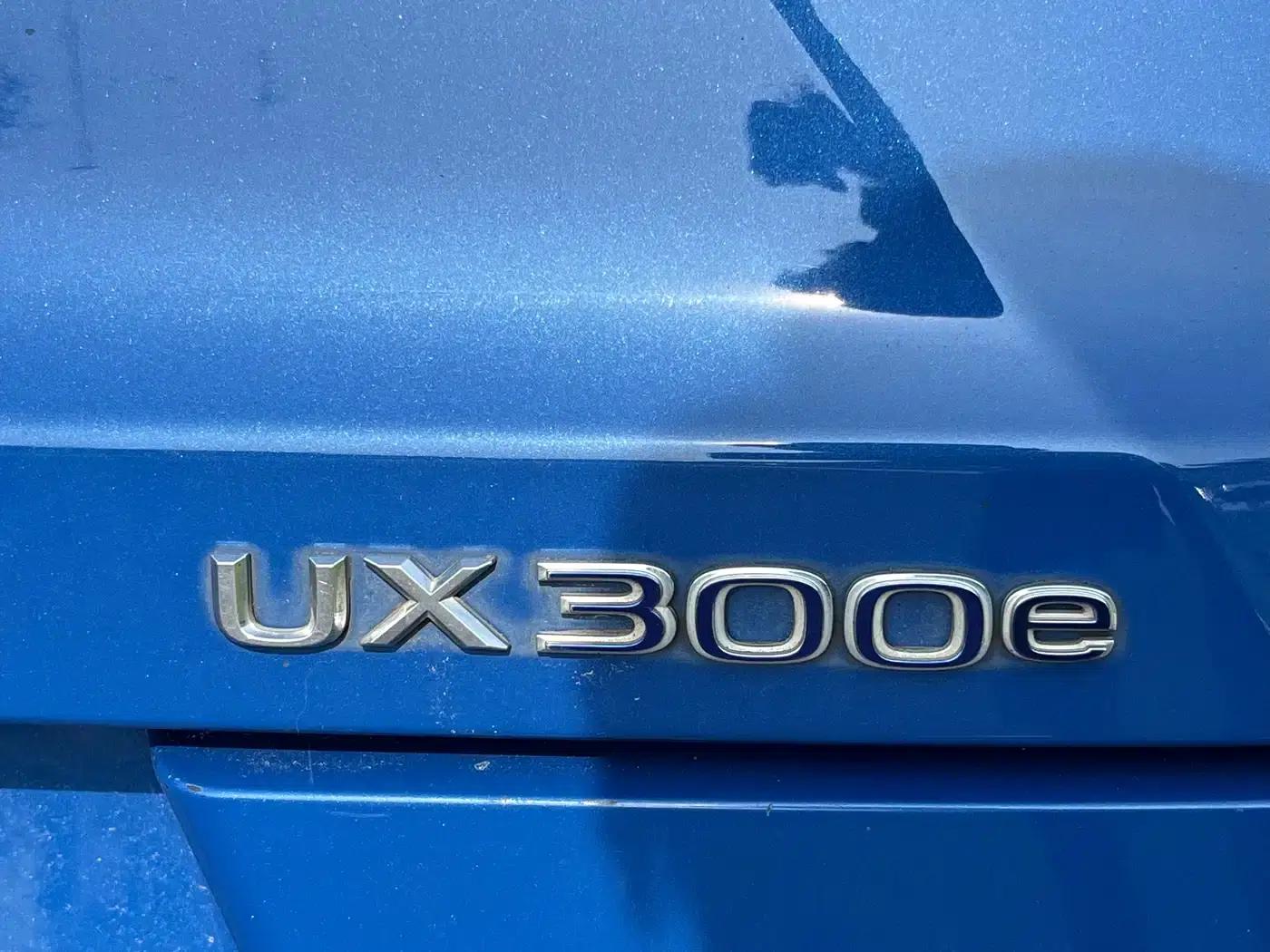 Lexus UX PHEV 2020 300e Pure Enjoyment Edition — миниатюра 14