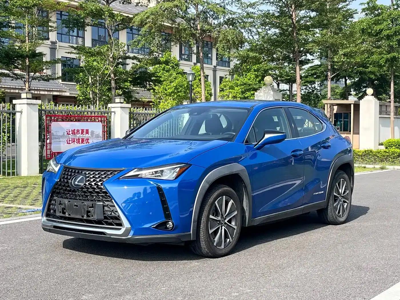 Lexus UX PHEV 2020 300e Pure Enjoyment Edition — миниатюра 45