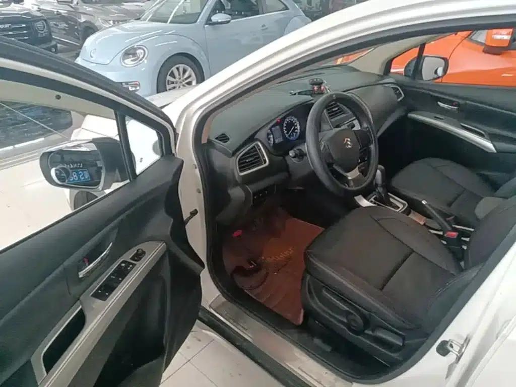 Vitara 2014 1.6L CVT 2WD Elite — миниатюра 16