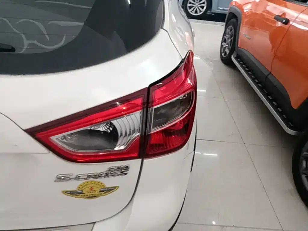 Vitara 2014 1.6L CVT 2WD Elite — миниатюра 8