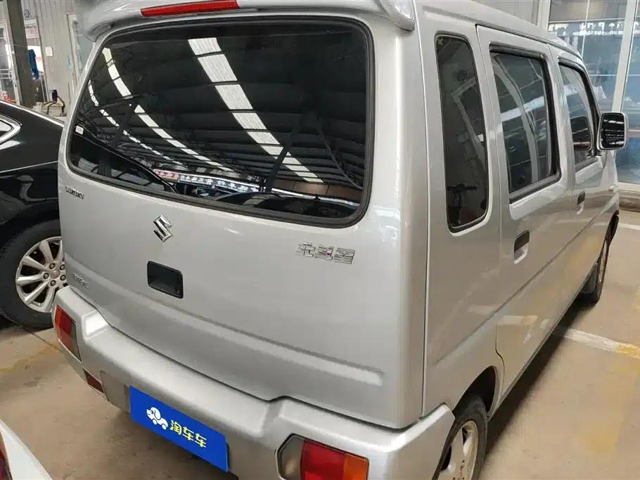 Beidouxing 2013 Entrepreneur Edition 1.0L Manual Comfort Model — миниатюра 3