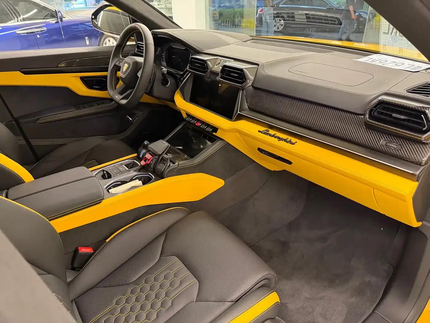 2025 Urus SE 4.0T Standard Edition — миниатюра 6