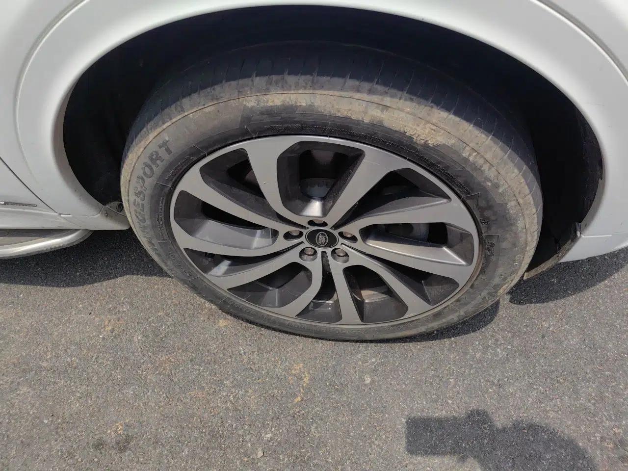 Land Rover Discovery Sport New Energy 2022 P300e Performance Tech Edition — миниатюра 8