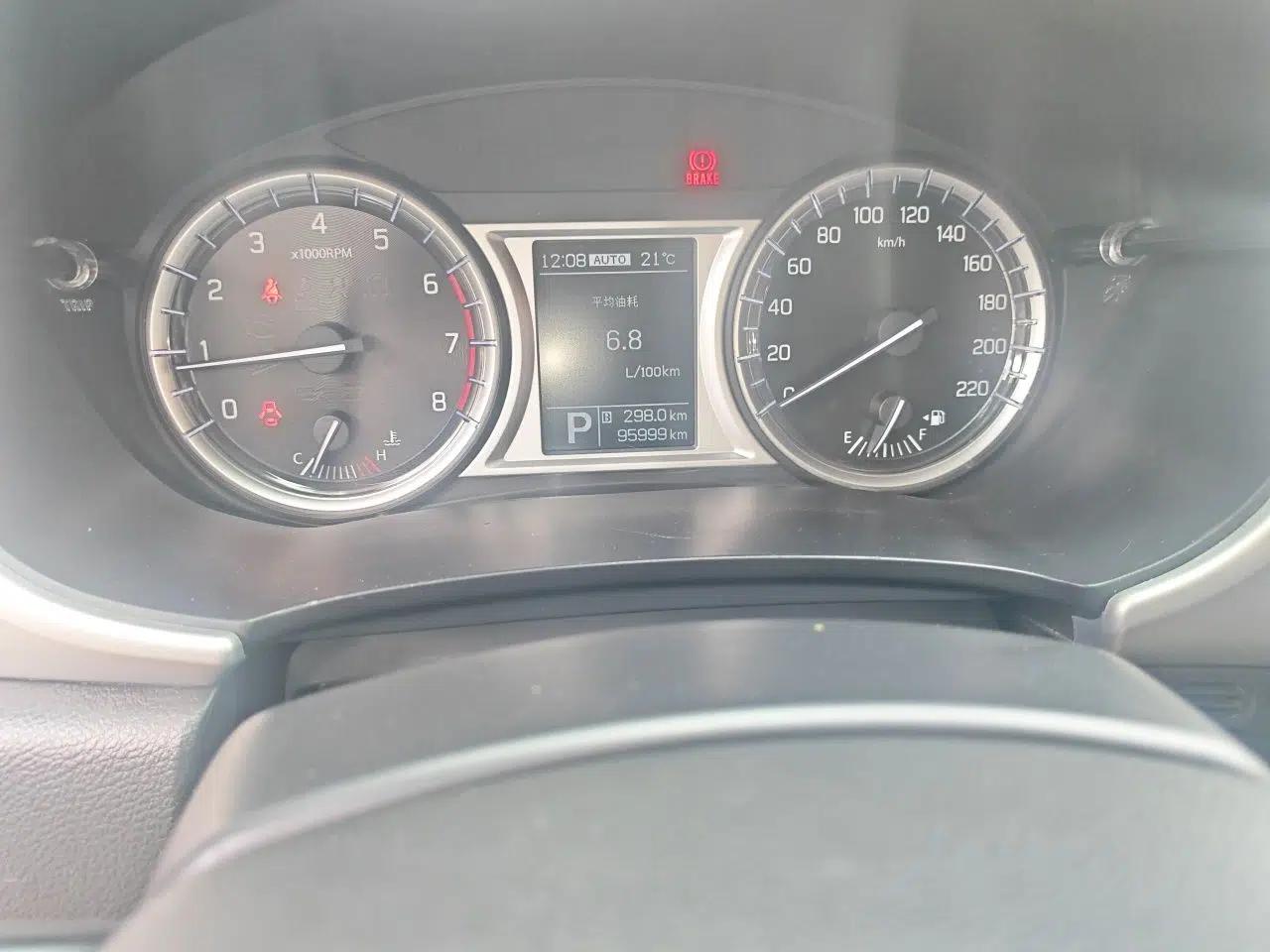 Suzuki Vitara 2016 1.4T Automatic All-Wheel Drive Leading Version — миниатюра 12