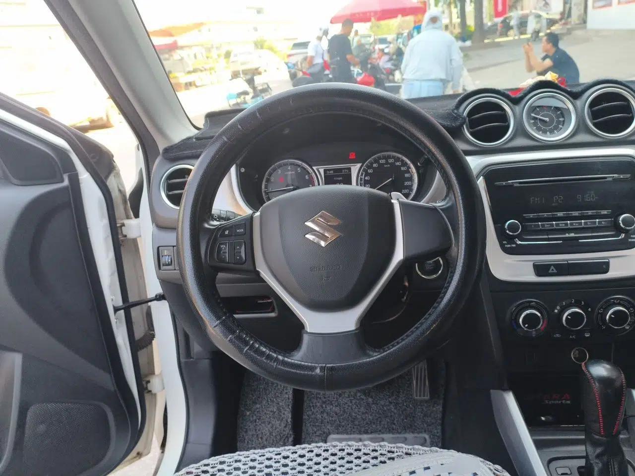 Suzuki Vitara 2016 1.4T Automatic Two-Wheel Drive Elite Model — миниатюра 10