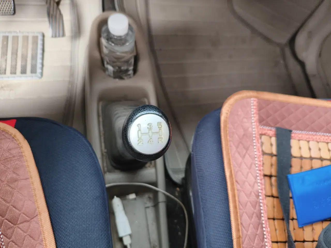 Suzuki Wagon R 2015 1.0L Manual Comfort Model — миниатюра 14