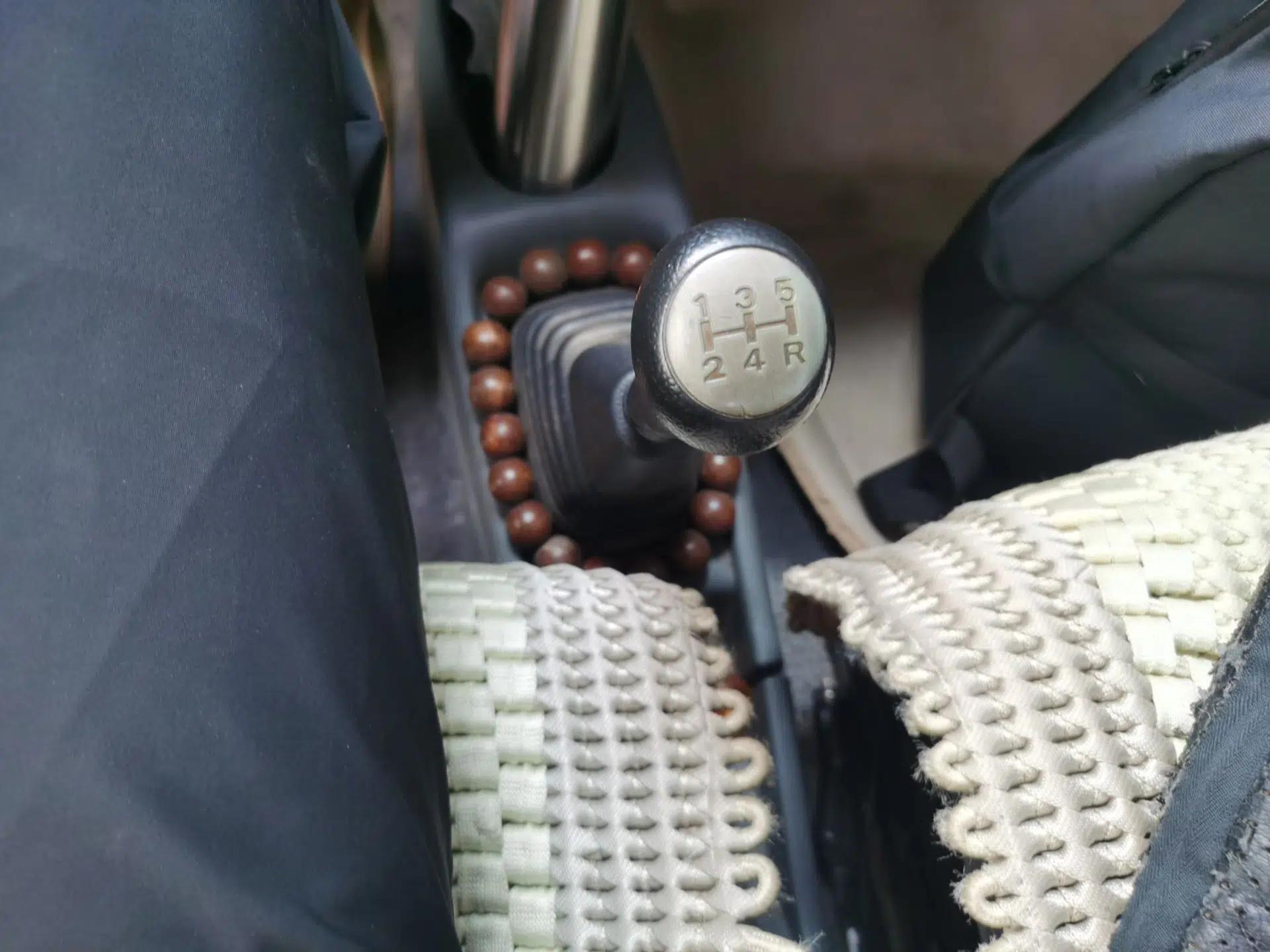 Suzuki Wagon R 2012 Entrepreneur Edition 1.0L Manual - Overdrive Type — миниатюра 14