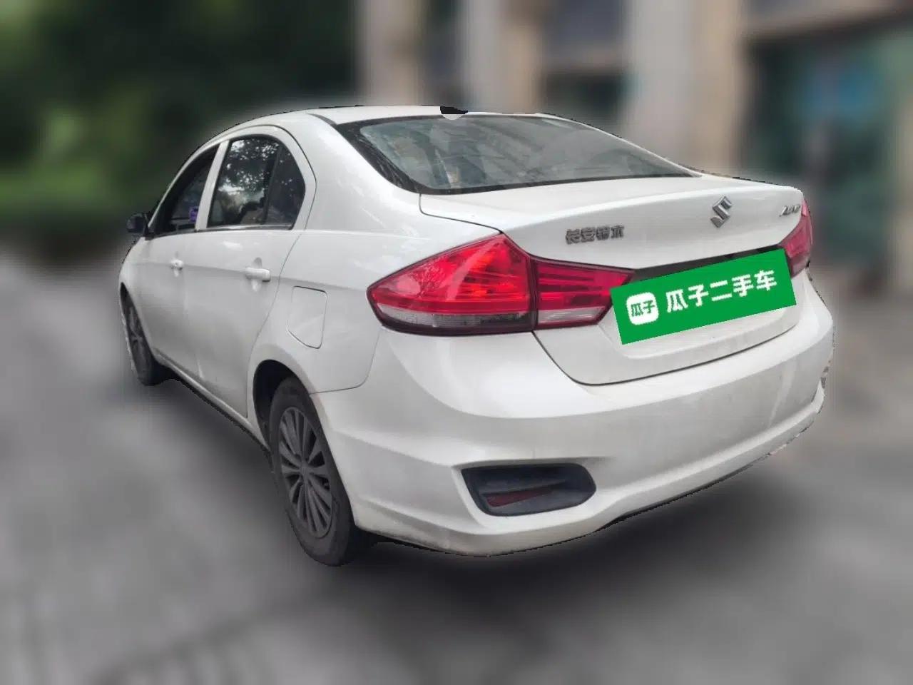 Suzuki Alivio 1.6L Manual CNG — миниатюра 4