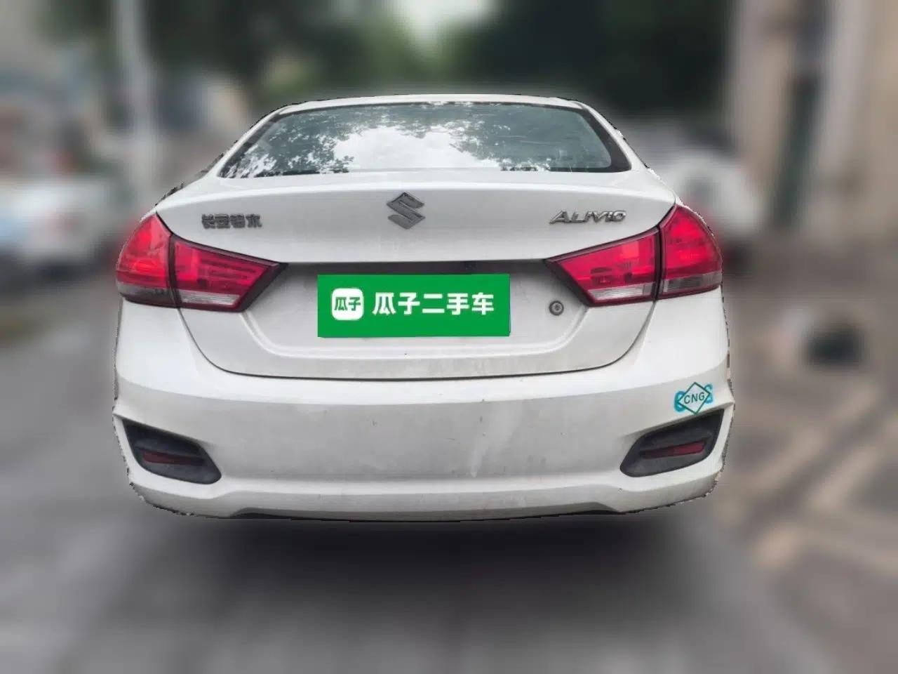 Suzuki Alivio 1.6L Manual CNG — миниатюра 5