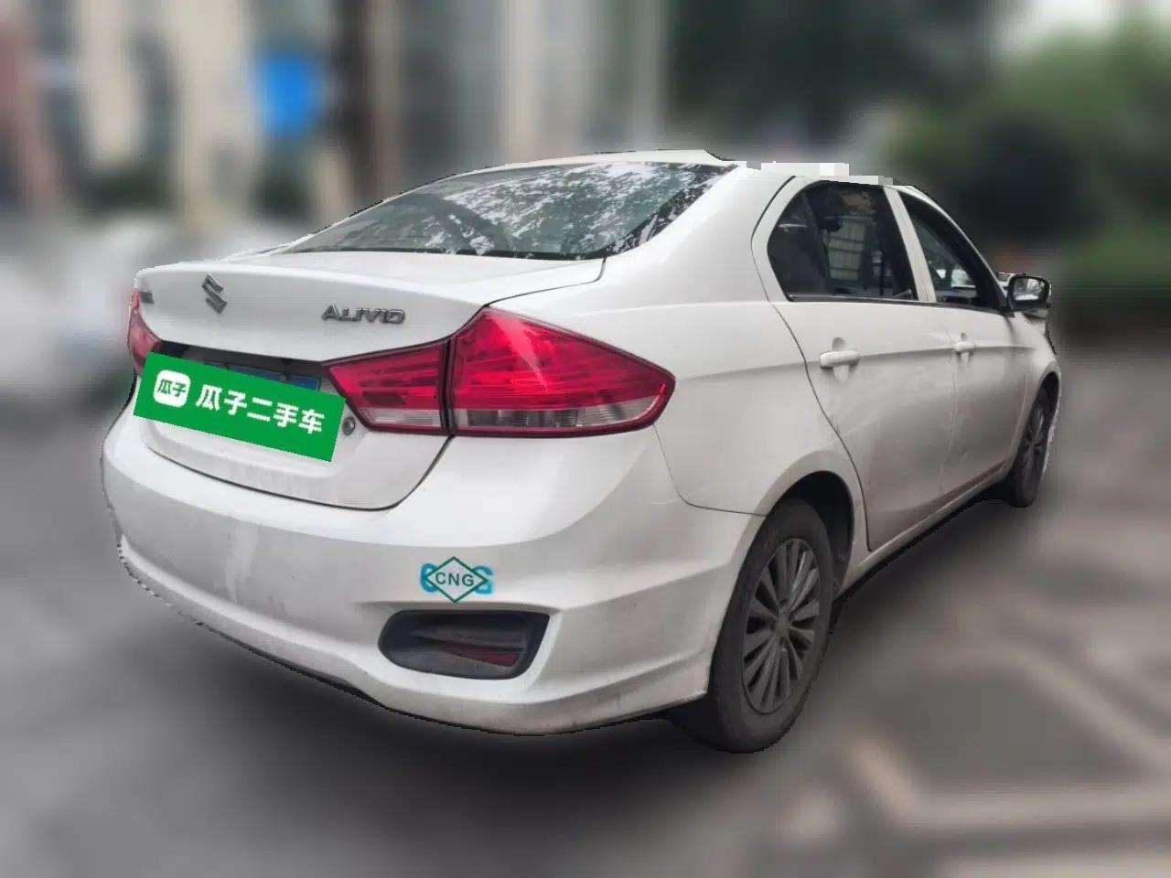 Suzuki Alivio 1.6L Manual CNG — миниатюра 6