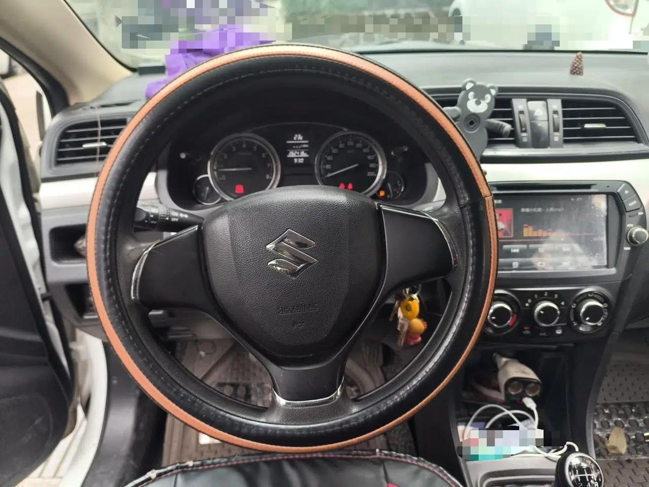 Suzuki Alivio 1.6L Manual CNG — миниатюра 10