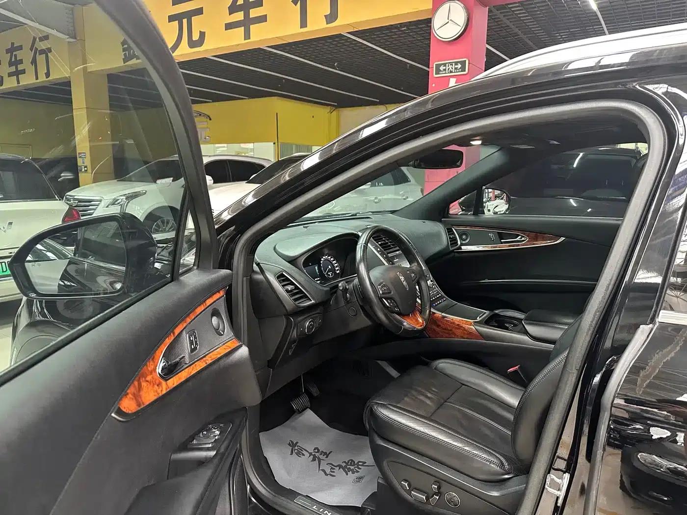 Lincoln MKX 2015 2.7T AWD Premium Edition — миниатюра 3