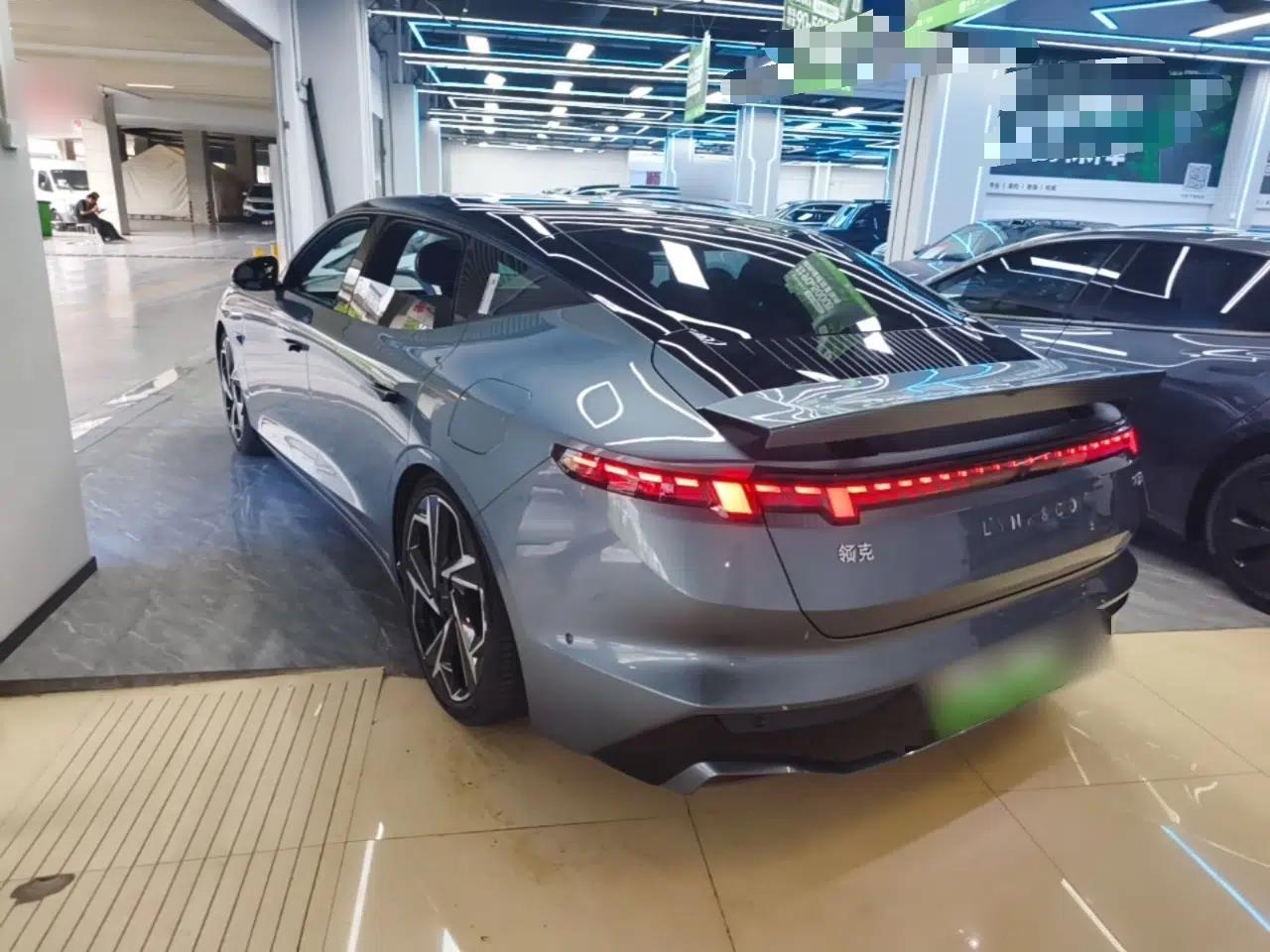Lynk & Co Z10 2025 95 kWh 702 km All-Wheel Drive Intelligent Driving Ultra — миниатюра 4