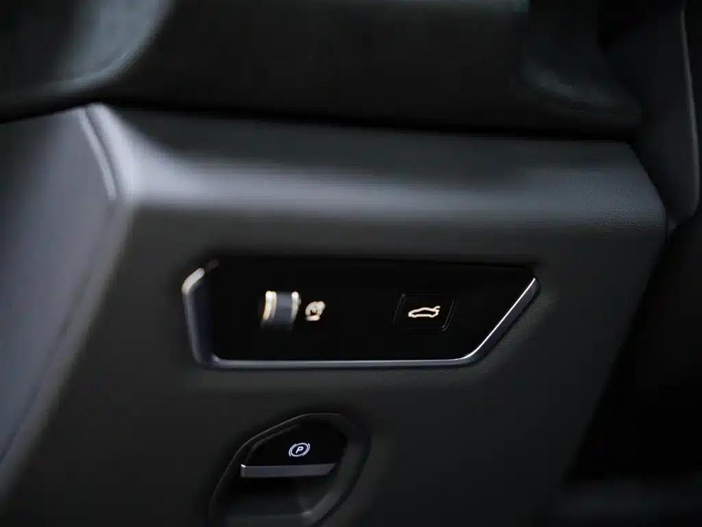 EMIRA 2021 2.0T DCT First Edition — миниатюра 32