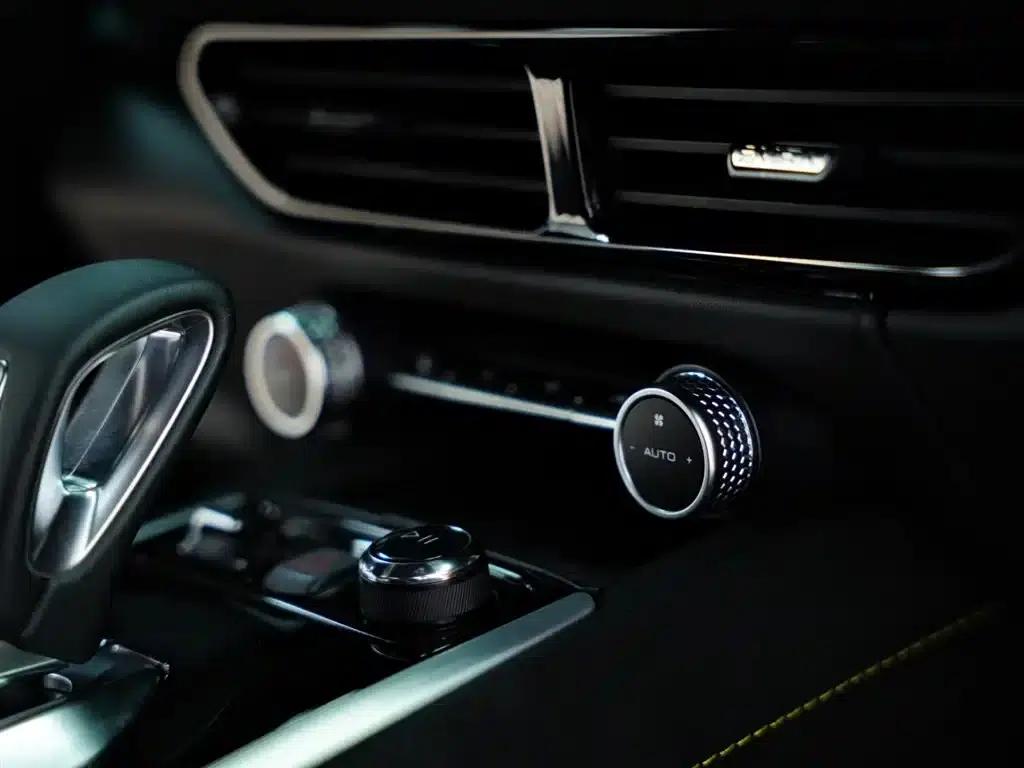 EMIRA 2021 2.0T DCT First Edition — миниатюра 45