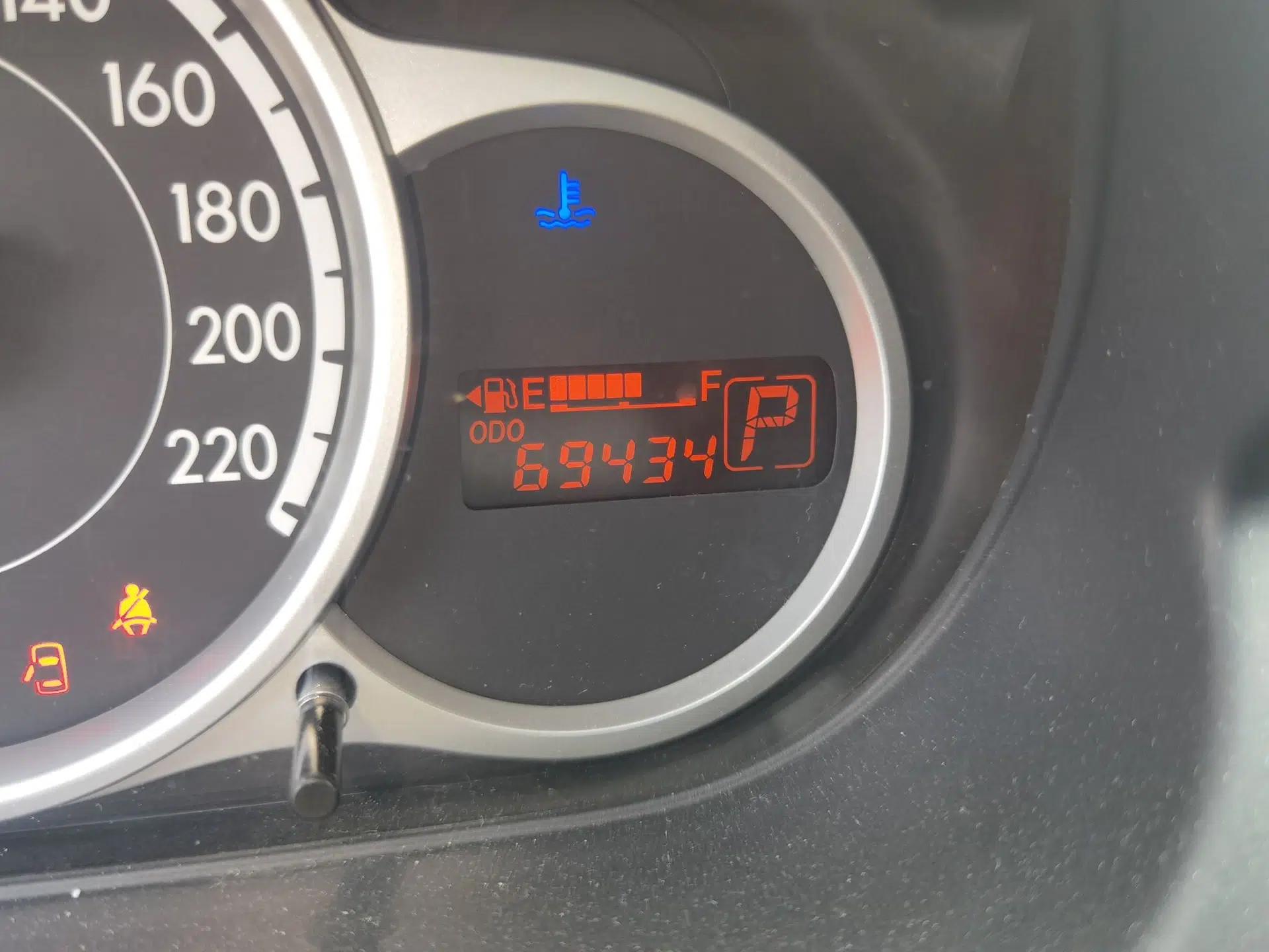 Mazda 2 2012 Hatchback Xuan Dong 1.5L Automatic Value Edition — миниатюра 12