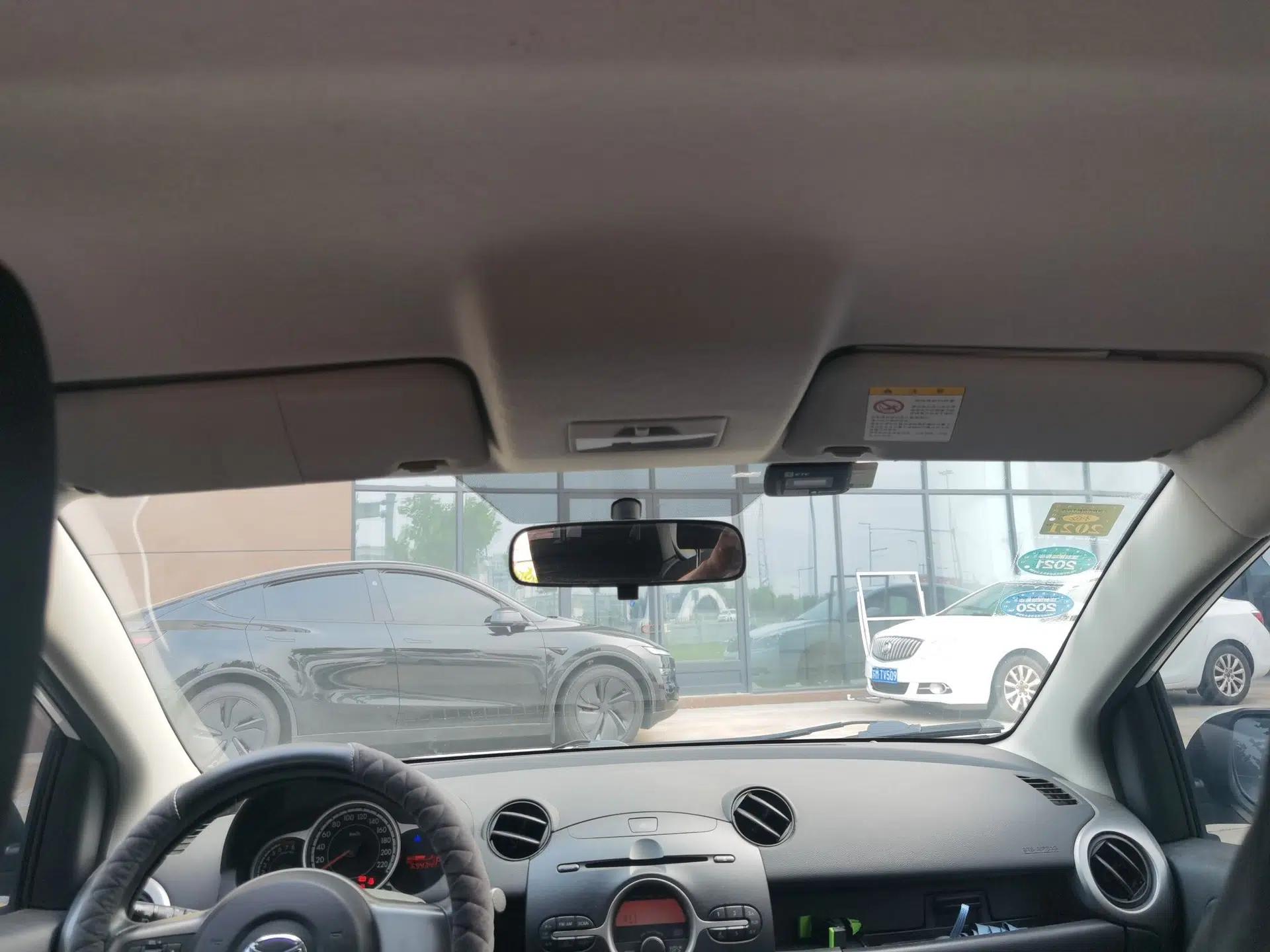 Mazda 2 2012 Hatchback Xuan Dong 1.5L Automatic Value Edition — миниатюра 18