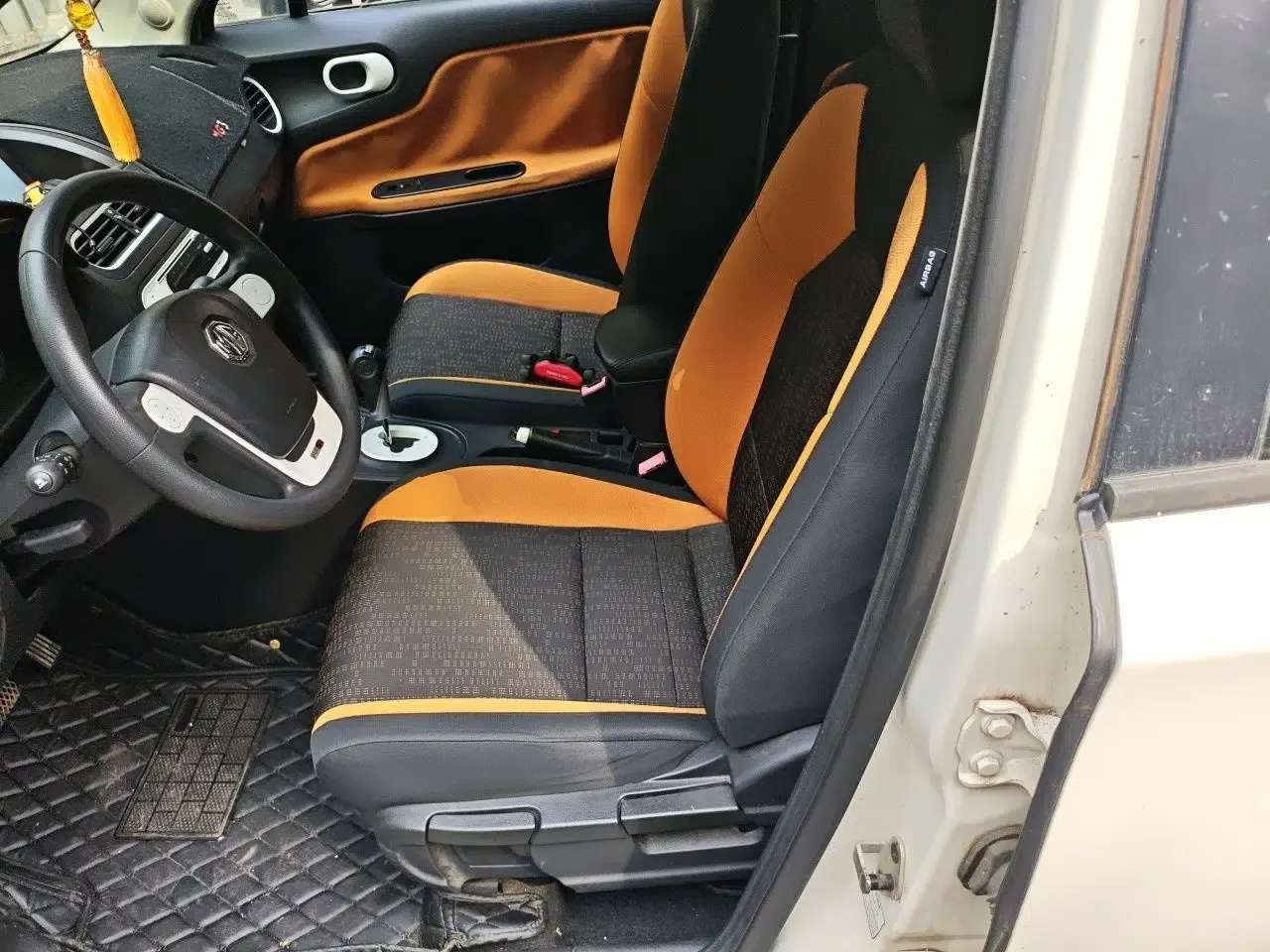 MG 3SW 2015 1.5L AMT Elite Model — миниатюра 15