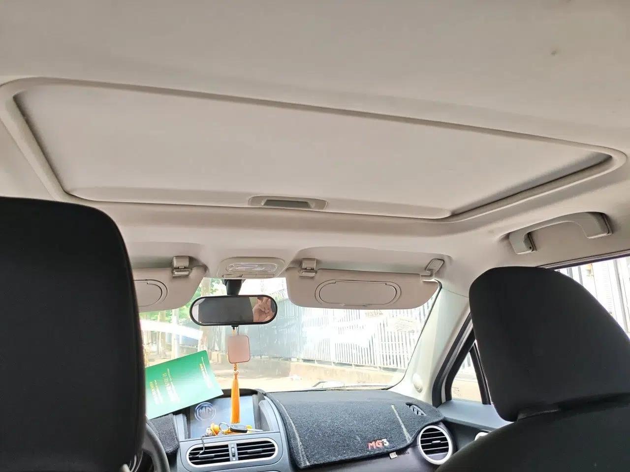 MG 3SW 2015 1.5L AMT Elite Model — миниатюра 18