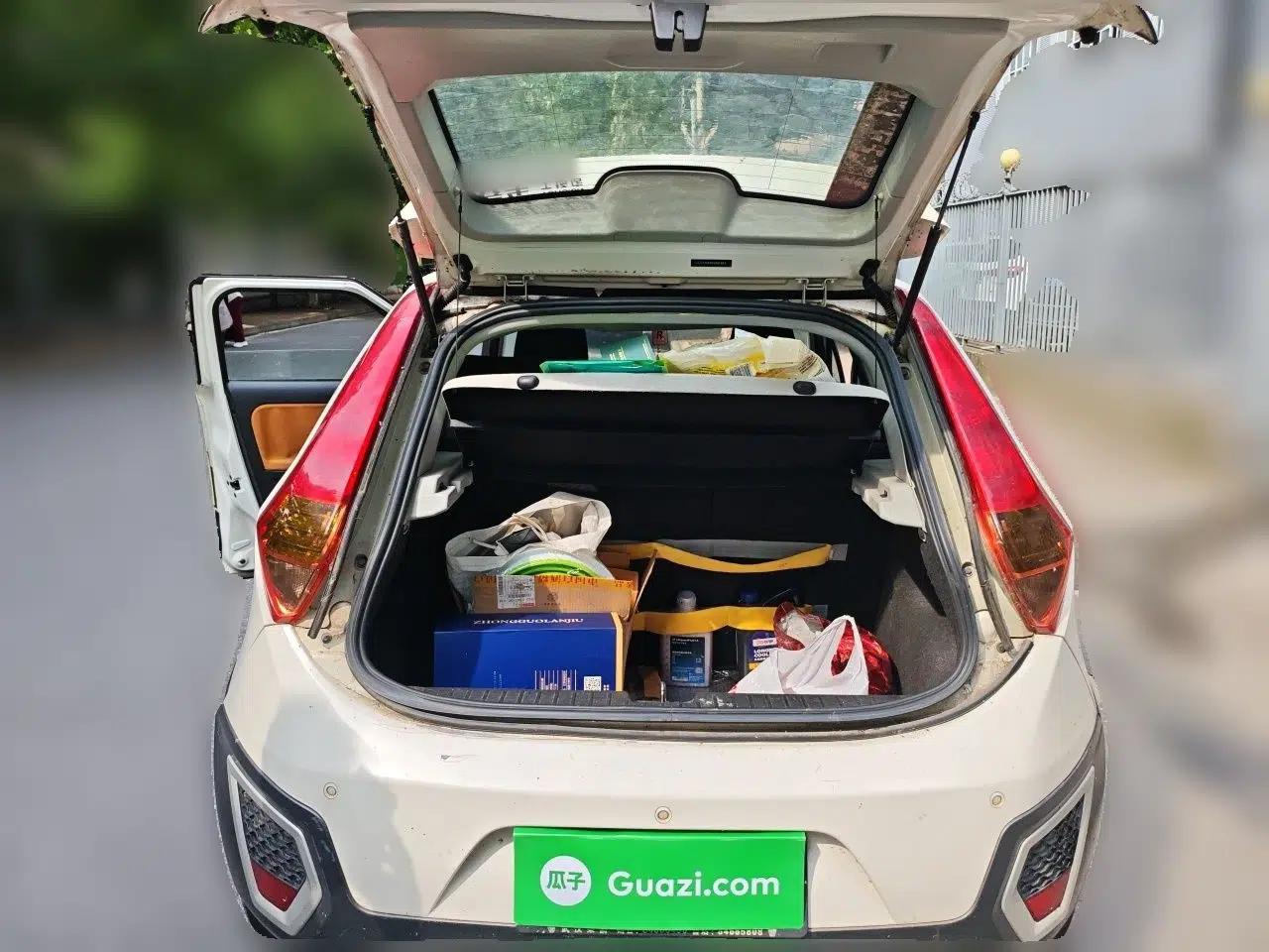 MG 3SW 2015 1.5L AMT Elite Model — миниатюра 19