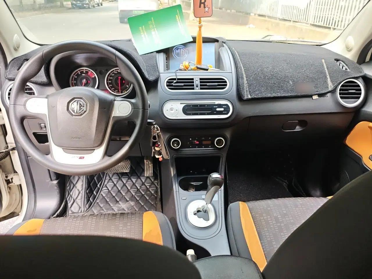 MG 3SW 2015 1.5L AMT Elite Model — миниатюра 9