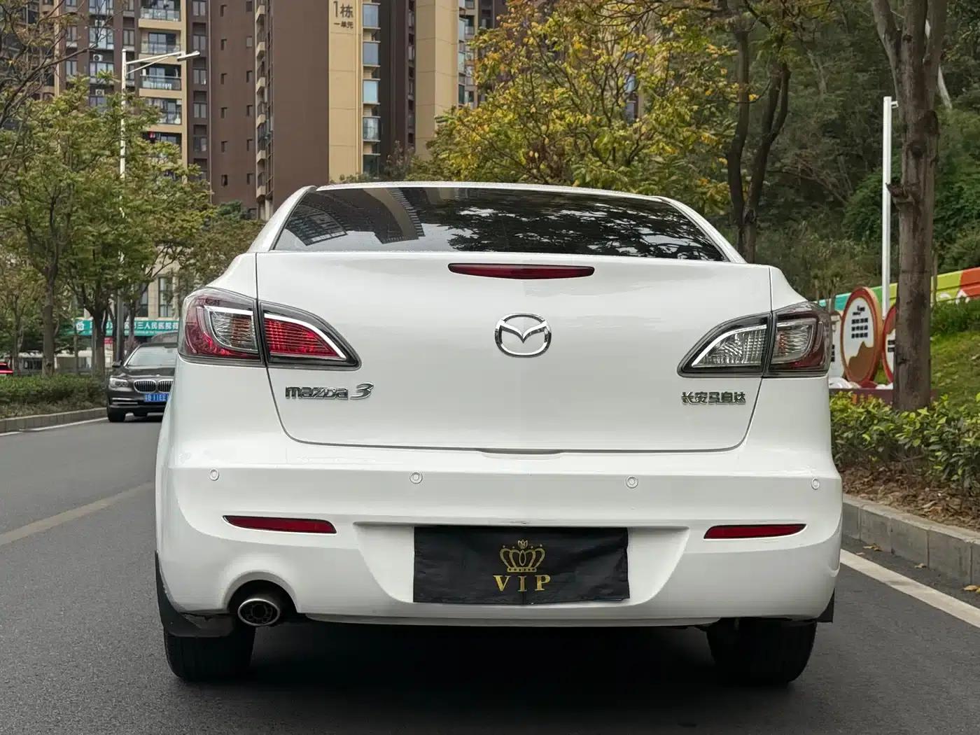 Mazda3 Axela 2012 Hatchback 1.6L Automatic Elite — миниатюра 5