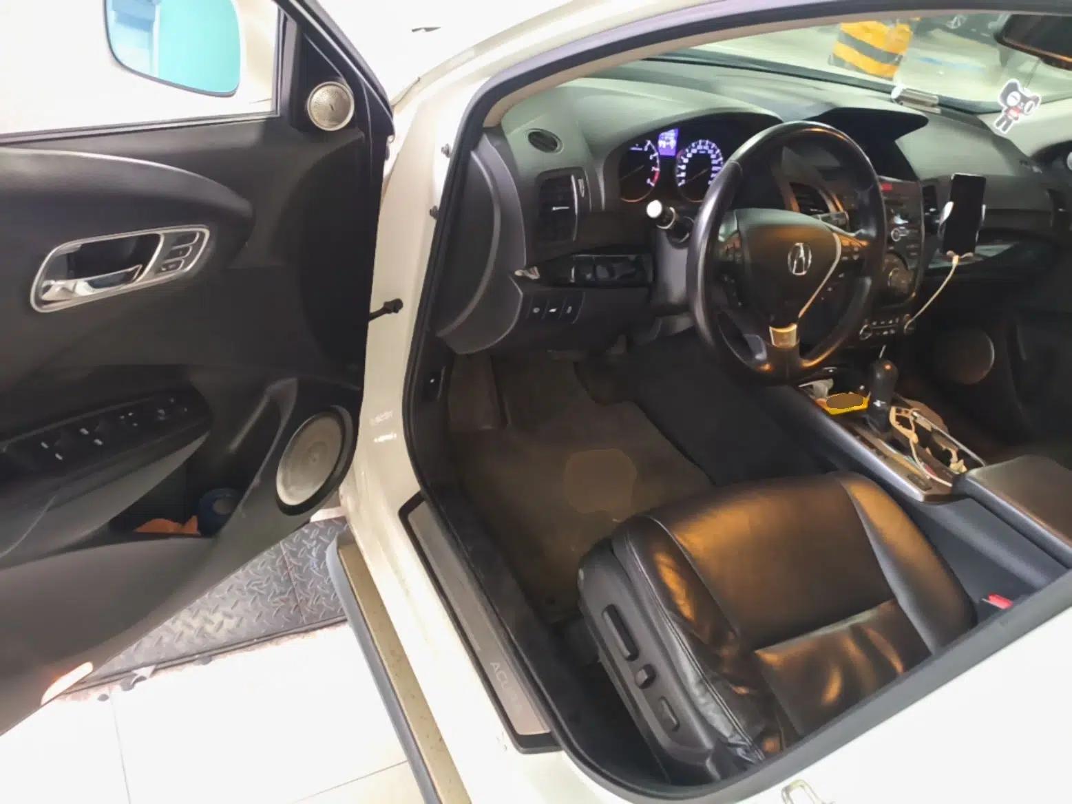Acura RDX 2013 3.0L Two-Wheel Drive Elite Edition — миниатюра 18