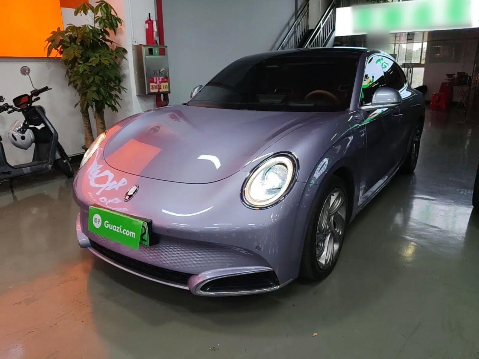ORA Lightning Cat 2022 555 km Luxury Edition — миниатюра 1