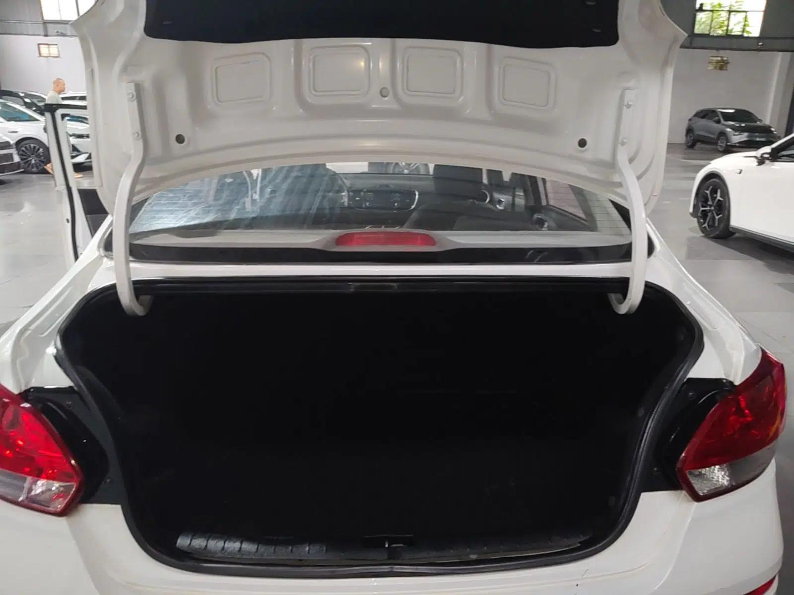 Kia Pegas 2020 1.4L Automatic Comfort Version with Sunroof — миниатюра 22