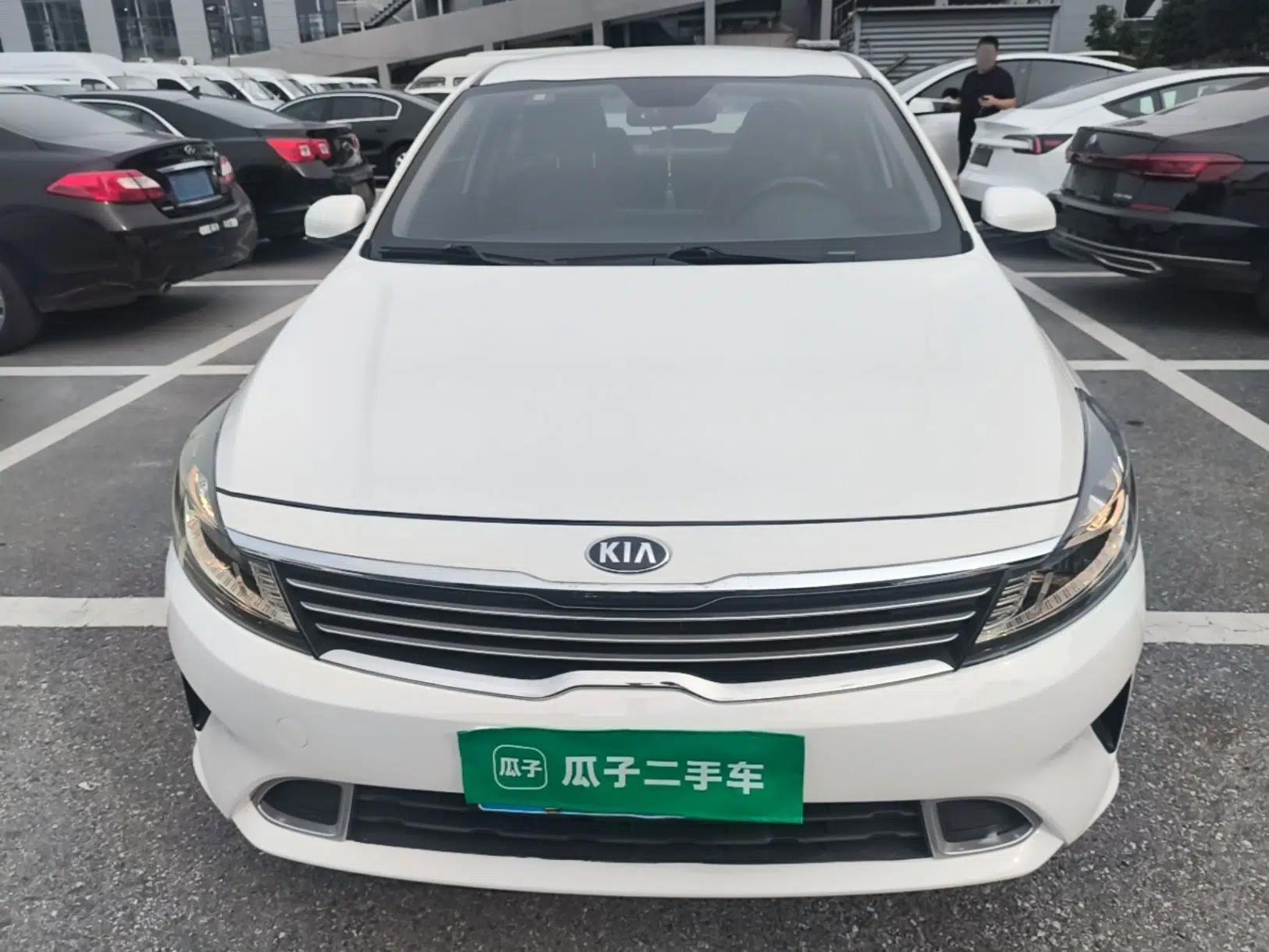 Kia Forte 2018 1.6L Automatic Value-Connect Edition with Intelligent Connectivity — миниатюра 2