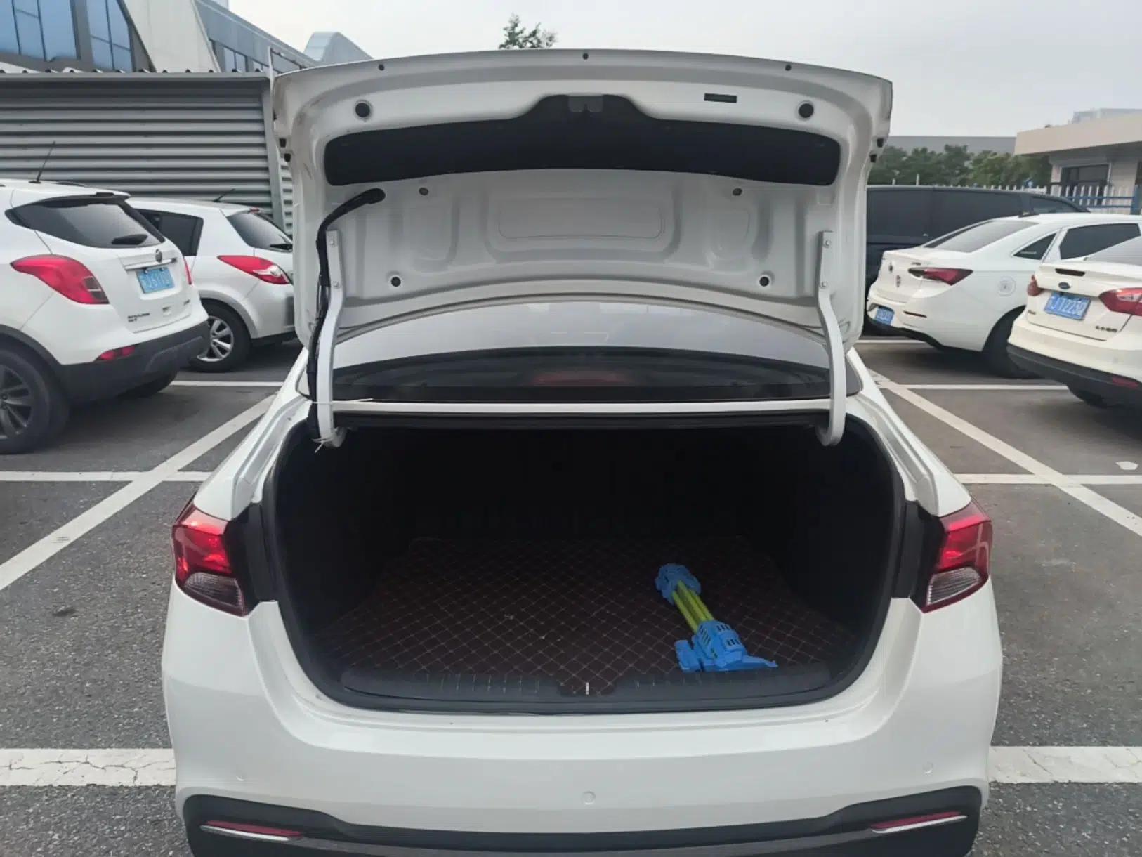 Kia Forte 2018 1.6L Automatic Value-Connect Edition with Intelligent Connectivity — миниатюра 22