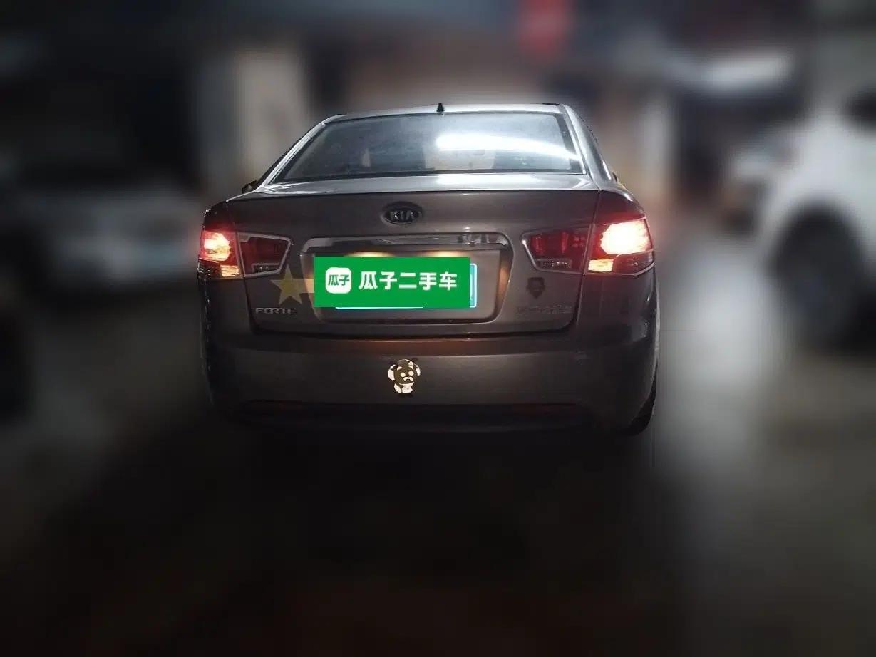 Kia Forte 2009 1.6L AT GL — миниатюра 5