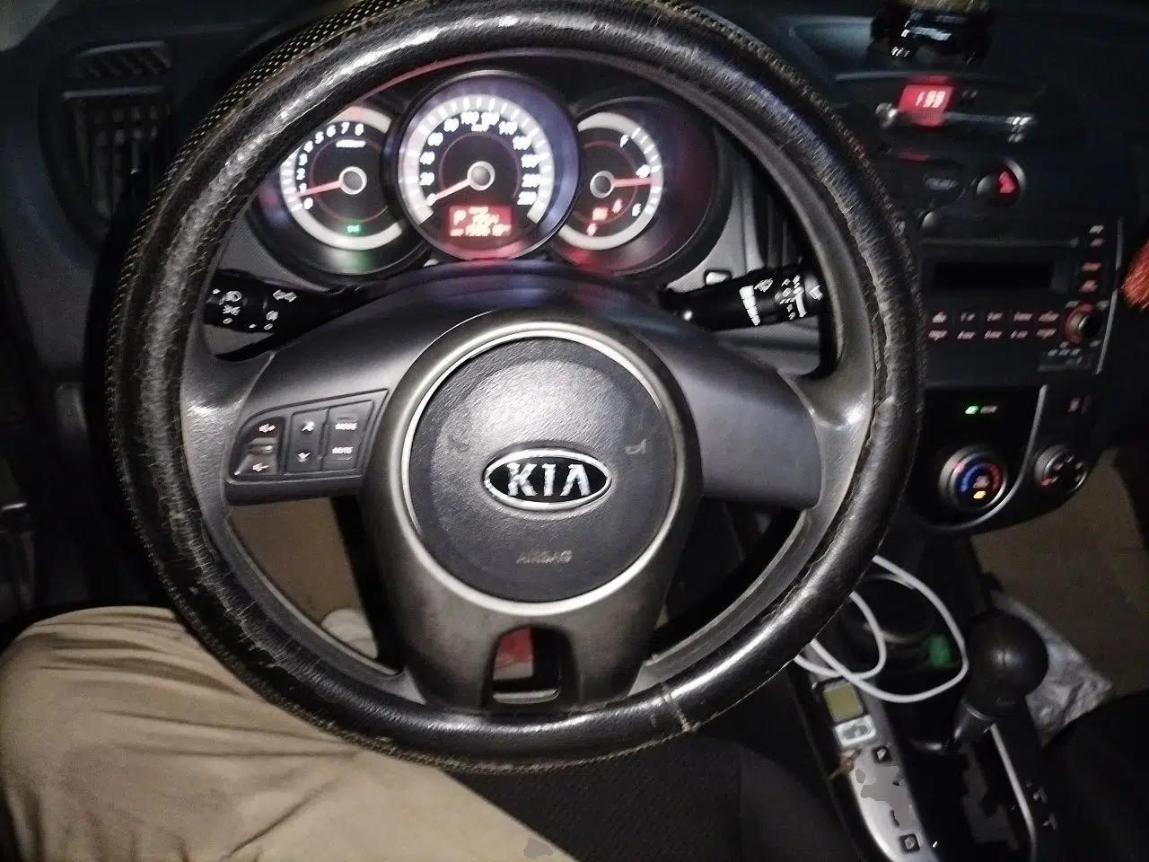 Kia Forte 2009 1.6L AT GL — миниатюра 10