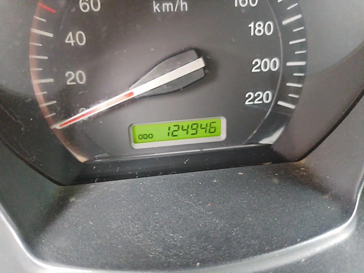 Kia Cerato 2010 1.6L MT GL — миниатюра 12