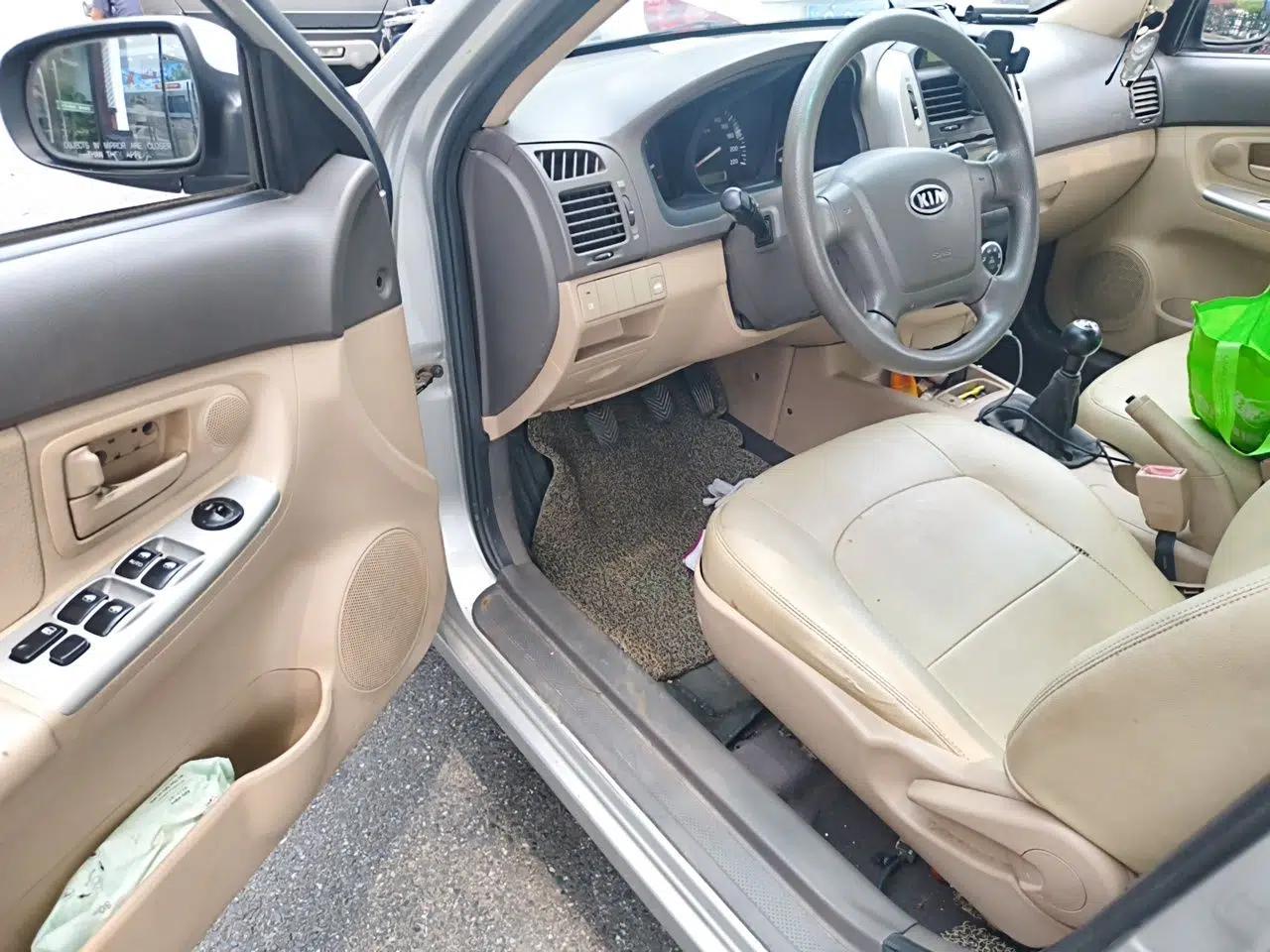 Kia Cerato 2010 1.6L MT GL — миниатюра 16