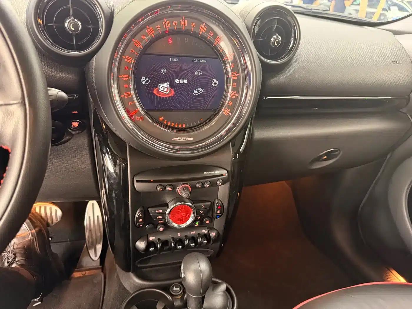 MINI JCW COUNTRYMAN 2014 1.6T JOHN COOPER WORKS ALL4 — миниатюра 13