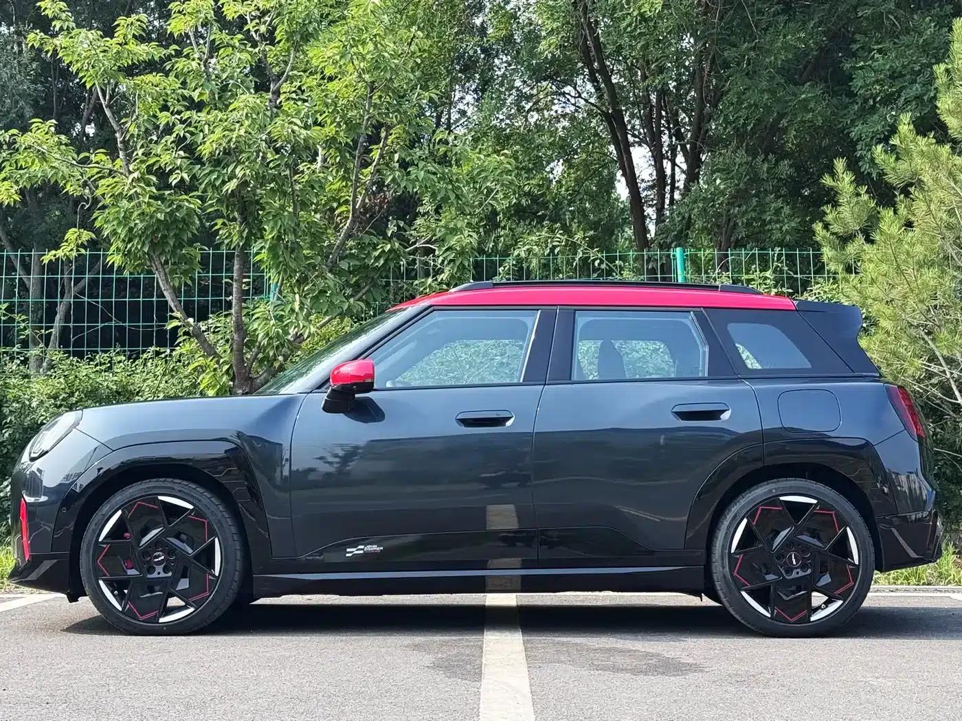 2025 JCW Aceman Electric MINI (JOHN COOPER WORKS) — миниатюра 4