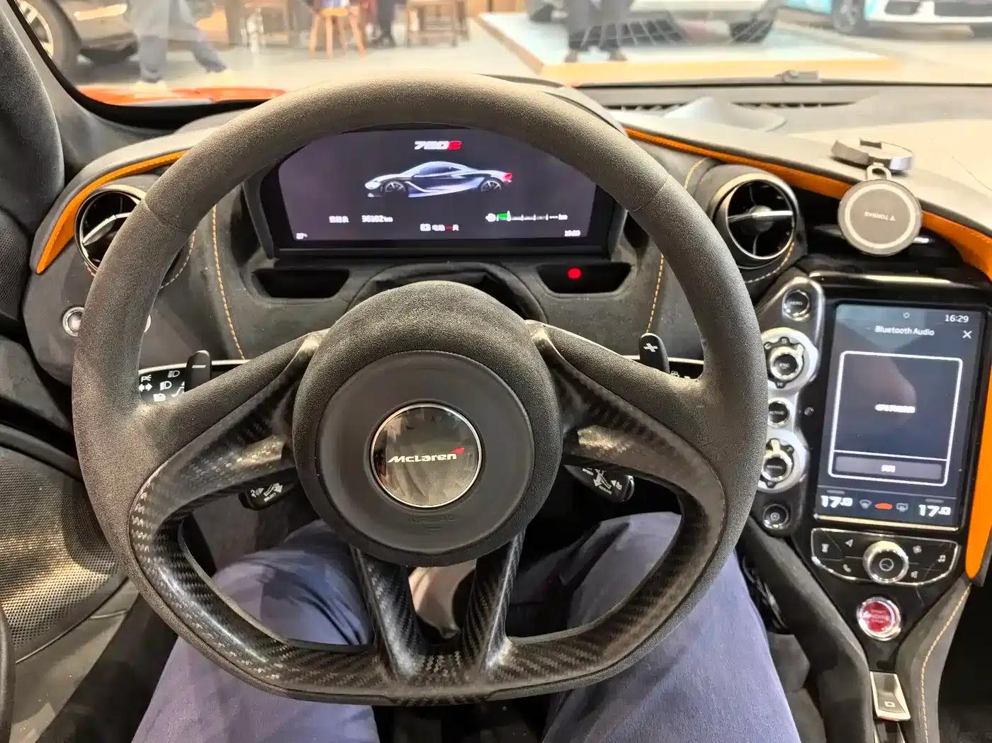 McLaren 720S 2019 4.0T Coupe — миниатюра 7