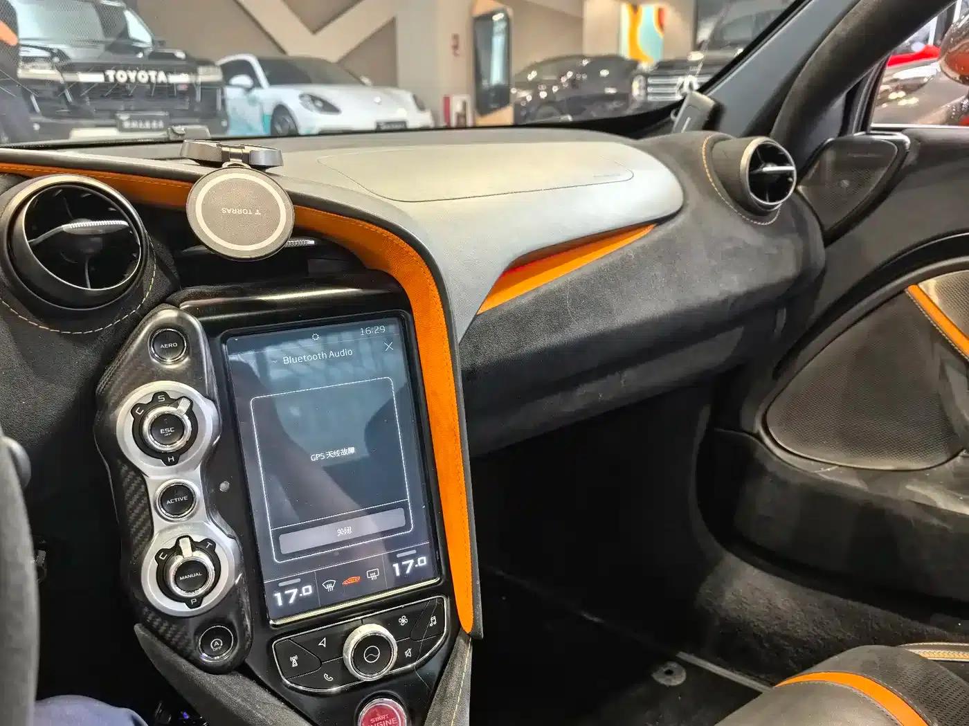 McLaren 720S 2019 4.0T Coupe — миниатюра 9