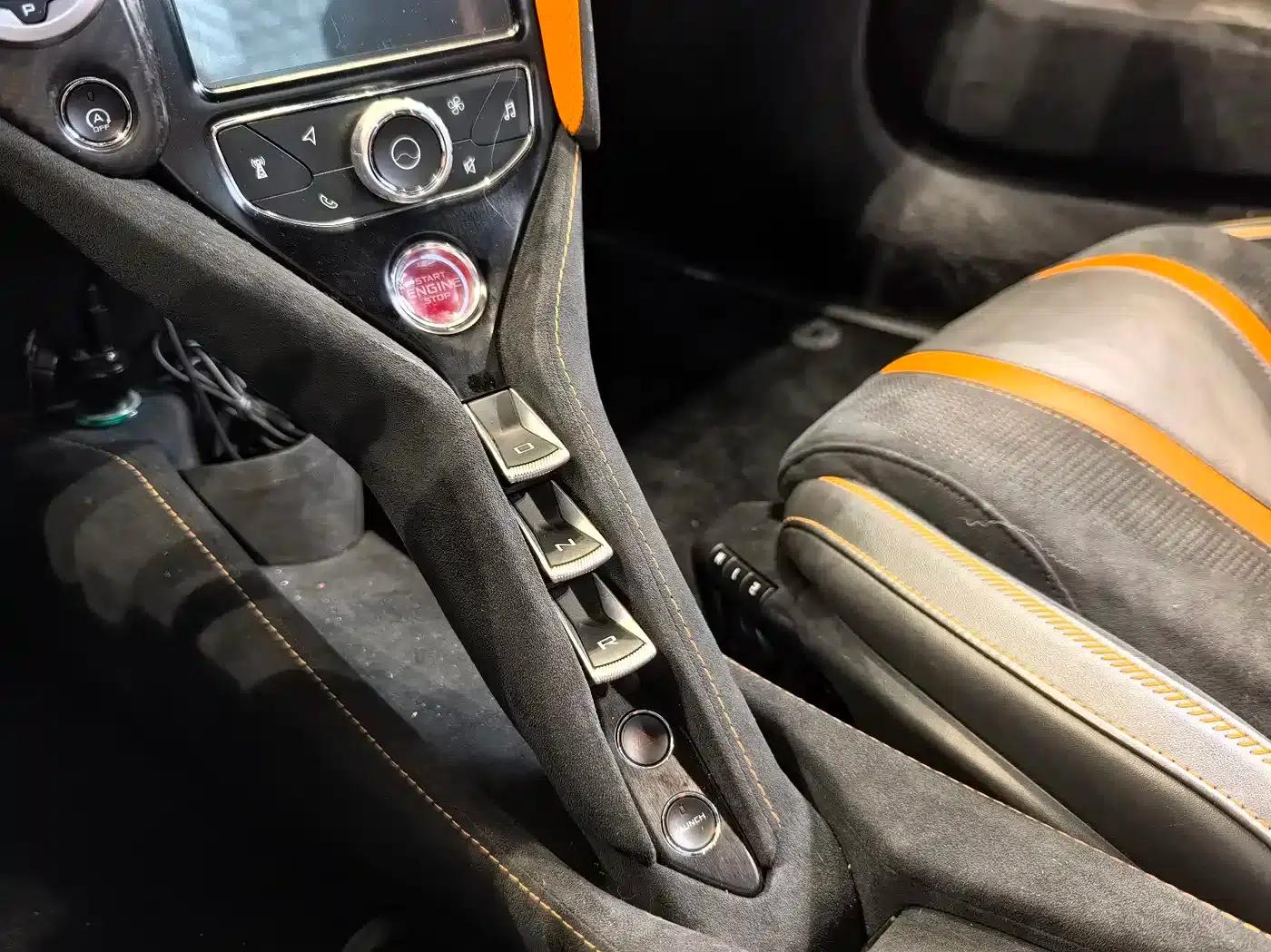 McLaren 720S 2019 4.0T Coupe — миниатюра 10