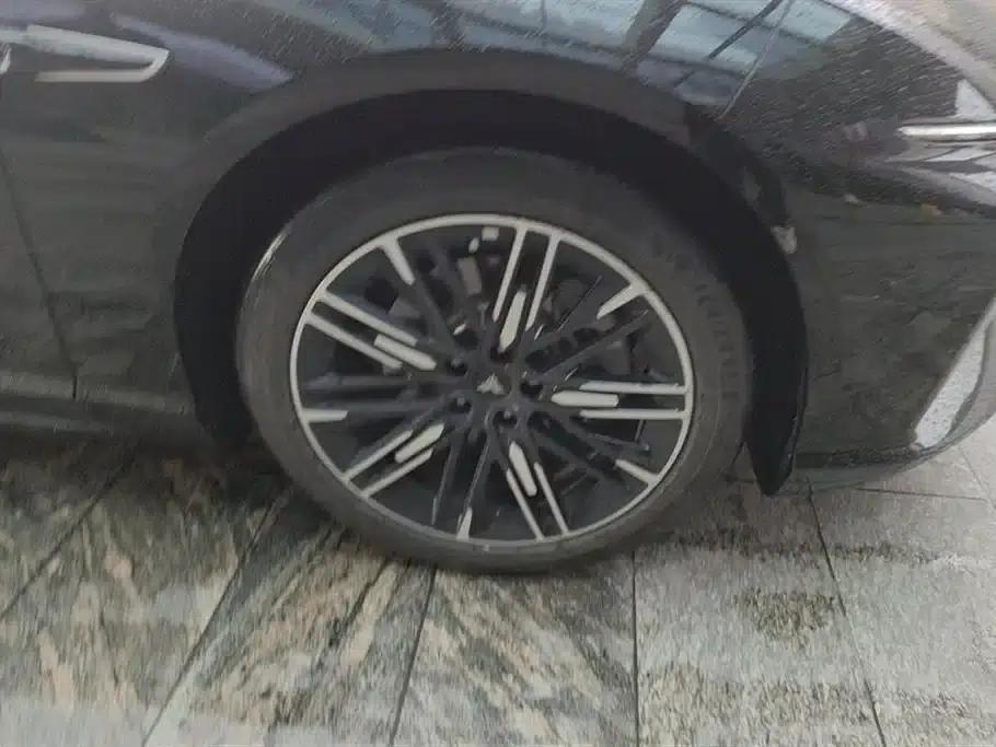 Nezha S 2024 Facelift Pure Electric 715 New Enjoyment Edition — миниатюра 6