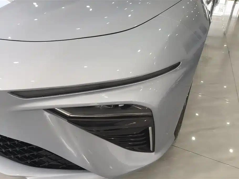 Nezha S 2022 Range Extended Version 1160km Rear-Wheel Drive Small Version — миниатюра 5