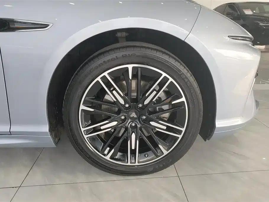 Nezha S 2022 Range Extended Version 1160km Rear-Wheel Drive Small Version — миниатюра 6