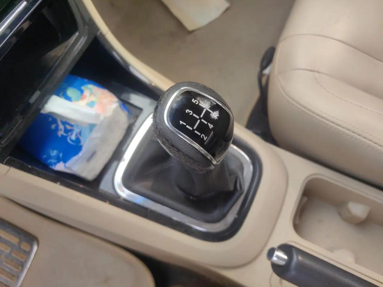 Chery E3 2013 1.5L Manual ZhiShang Model — миниатюра 14