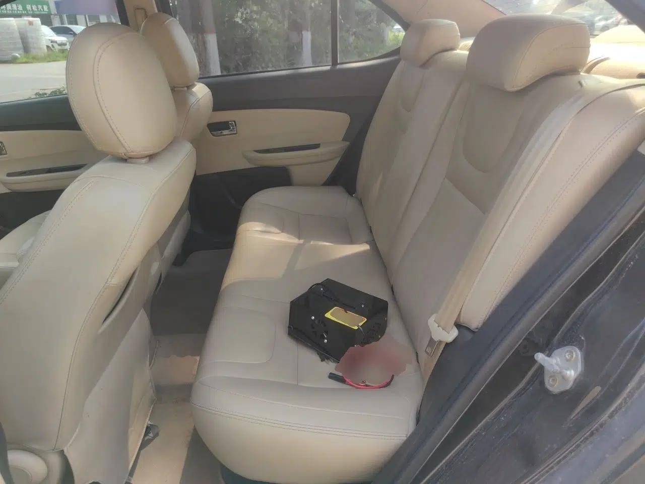 Chery E3 2013 1.5L Manual ZhiShang Model — миниатюра 17