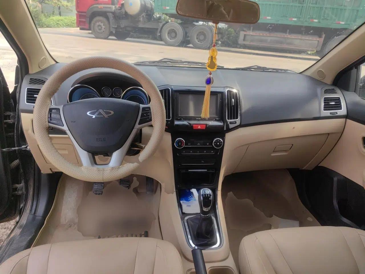 Chery E3 2013 1.5L Manual ZhiShang Model — миниатюра 9