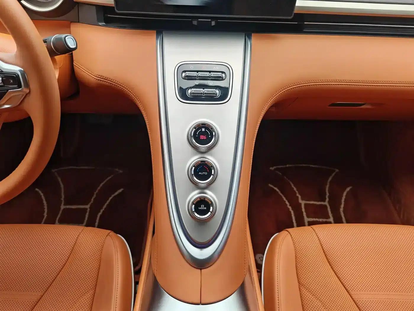 ORA Lightning Cat 2022 555km Premium Edition — миниатюра 17