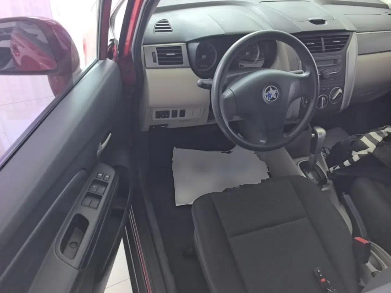 Venucia R50 2016 1.6L Automatic Elite Edition — миниатюра 18