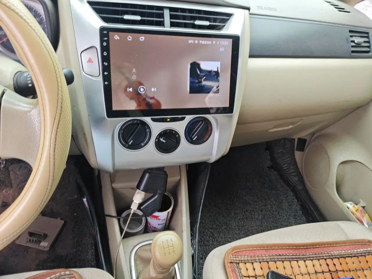 Venucia D50 2013 1.6L Manual Fashion Edition — миниатюра 13